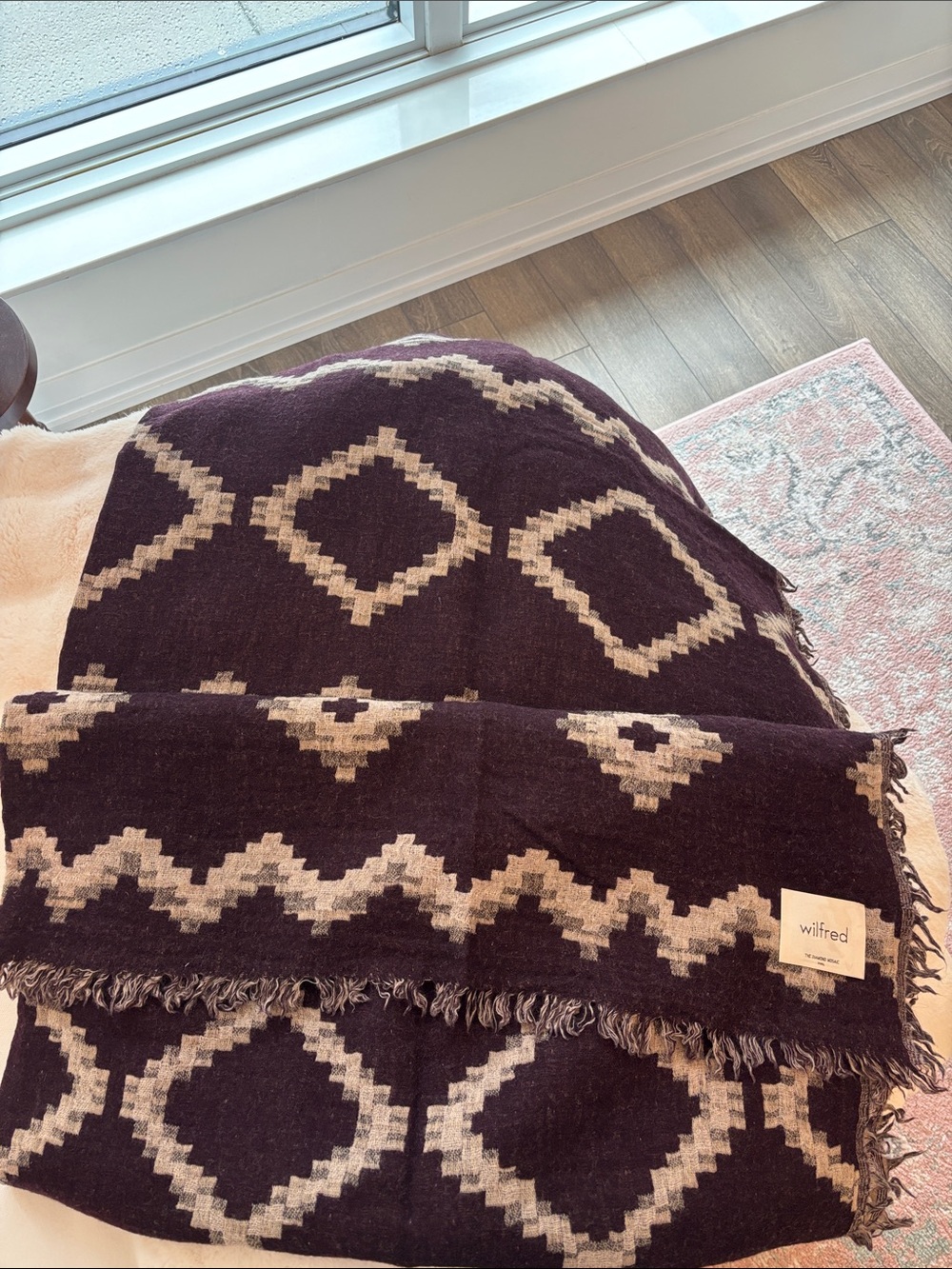 Aritzia Wilfred Black and Cream Geometric Fringe Wrap